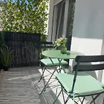 Apartamento Iris 5 Minutos De La Playa, Centro De Ciudad