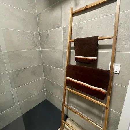 Apartamento Iris 5 Minutos De La Playa, Centro De Ciudad