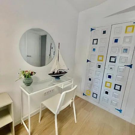 Apartamento Iris 5 Minutos De La Playa, Centro De Ciudad *