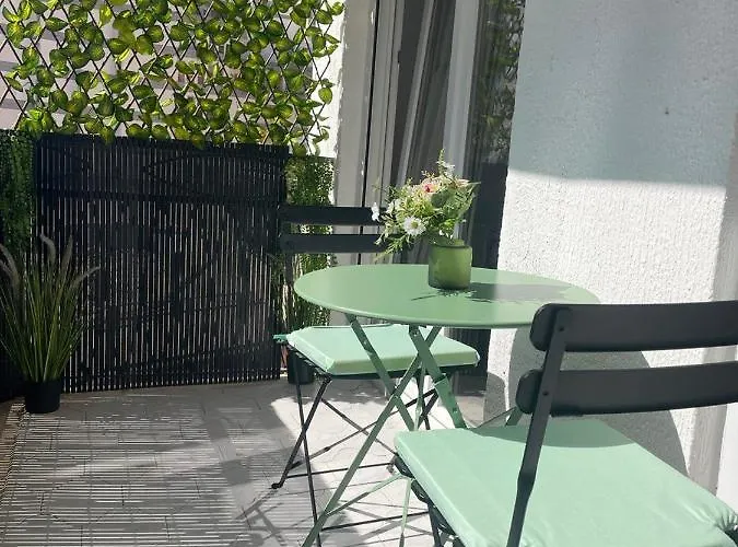 公寓 Iris 5 Minutos De La Playa, Centro De Ciudad